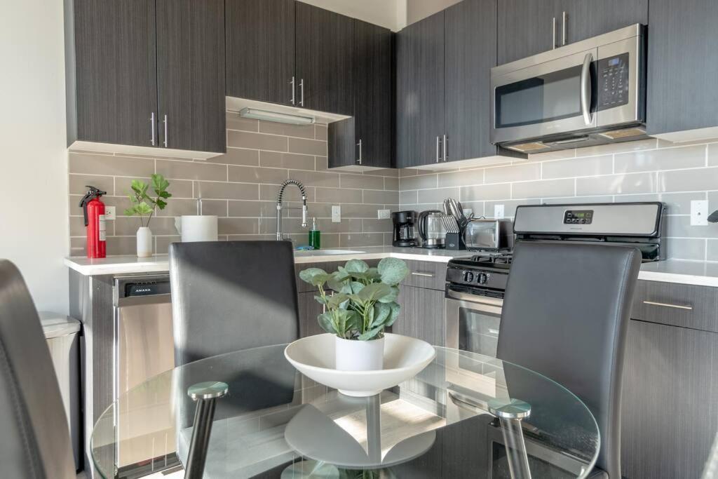 Mccormick Place Beautiful 2Br Apartment With Optional Parking Sleeps Up To 8 Near Soldier Field, Grant Park And Lakefront Trail Chicago Exterior foto